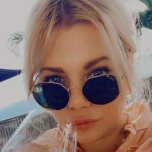 Meet your Posher, Tegan